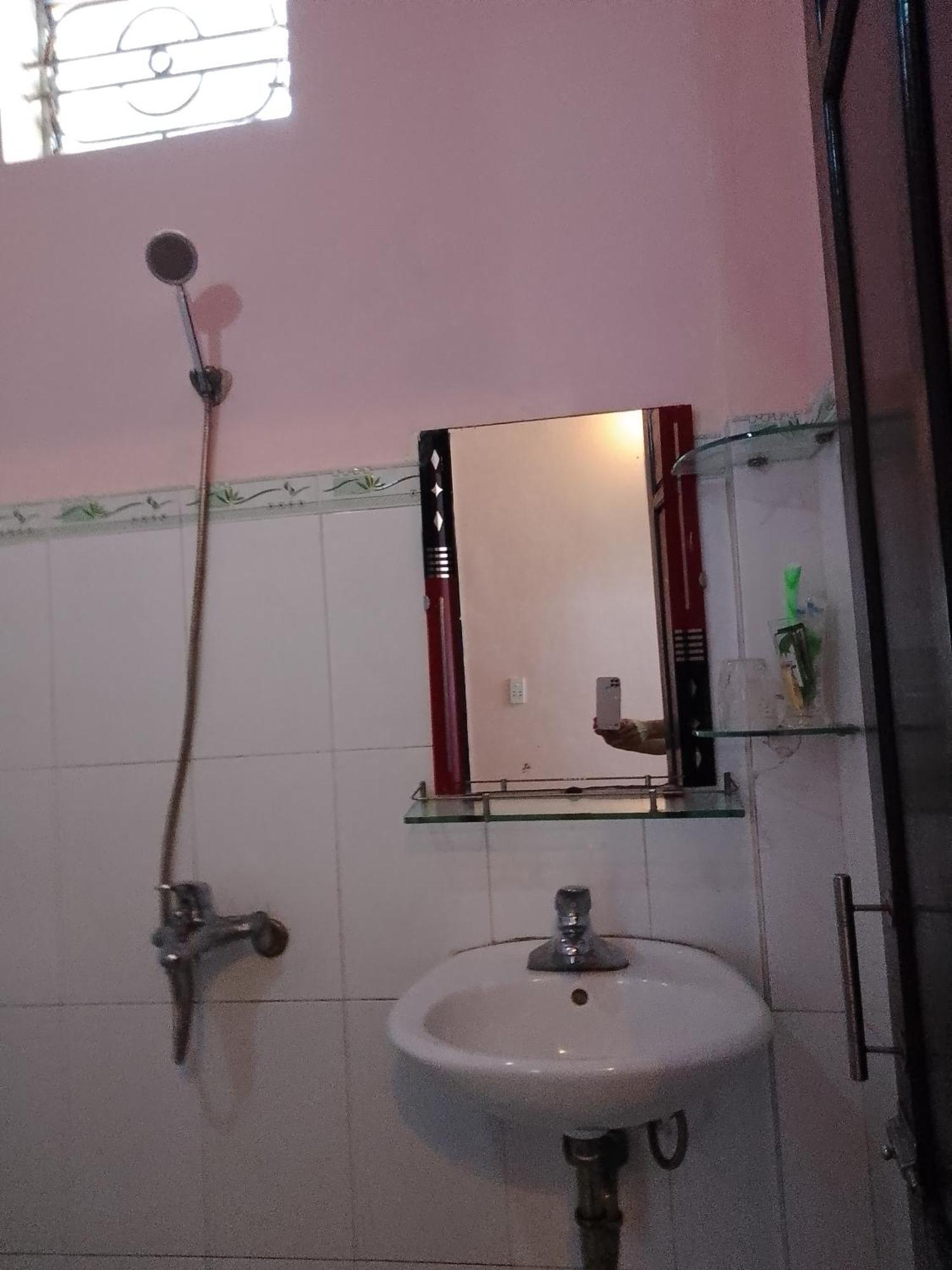 Nha Nghi Hang Nga Dong Hoi Exteriör bild