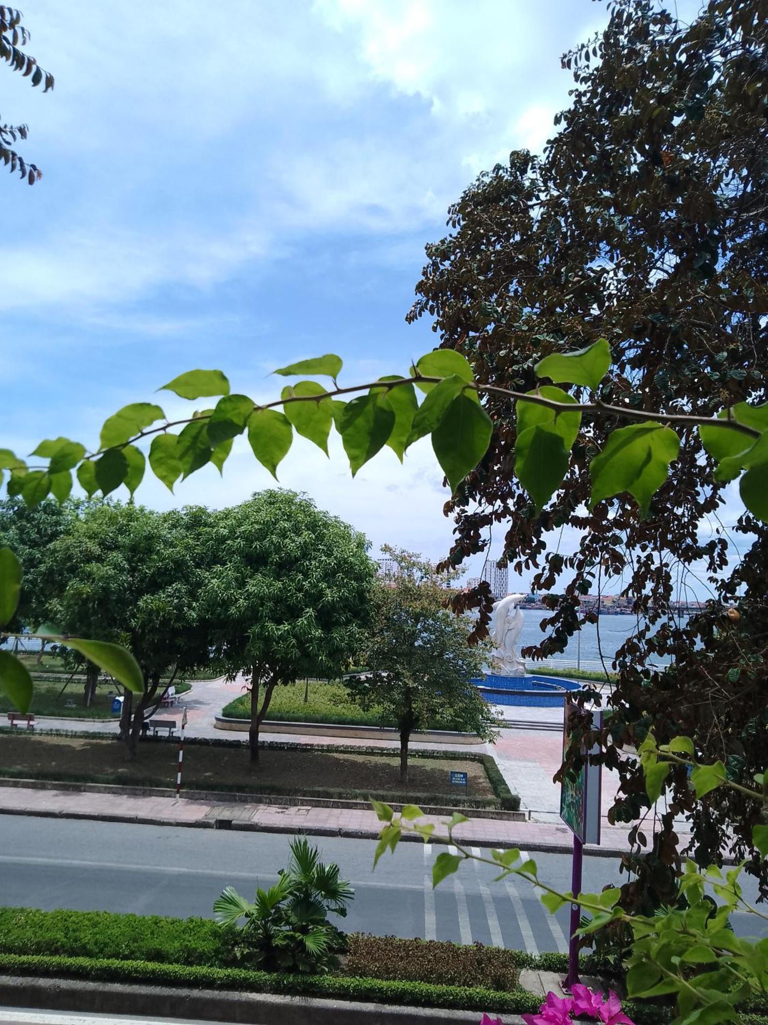 Nha Nghi Hang Nga Dong Hoi Exteriör bild