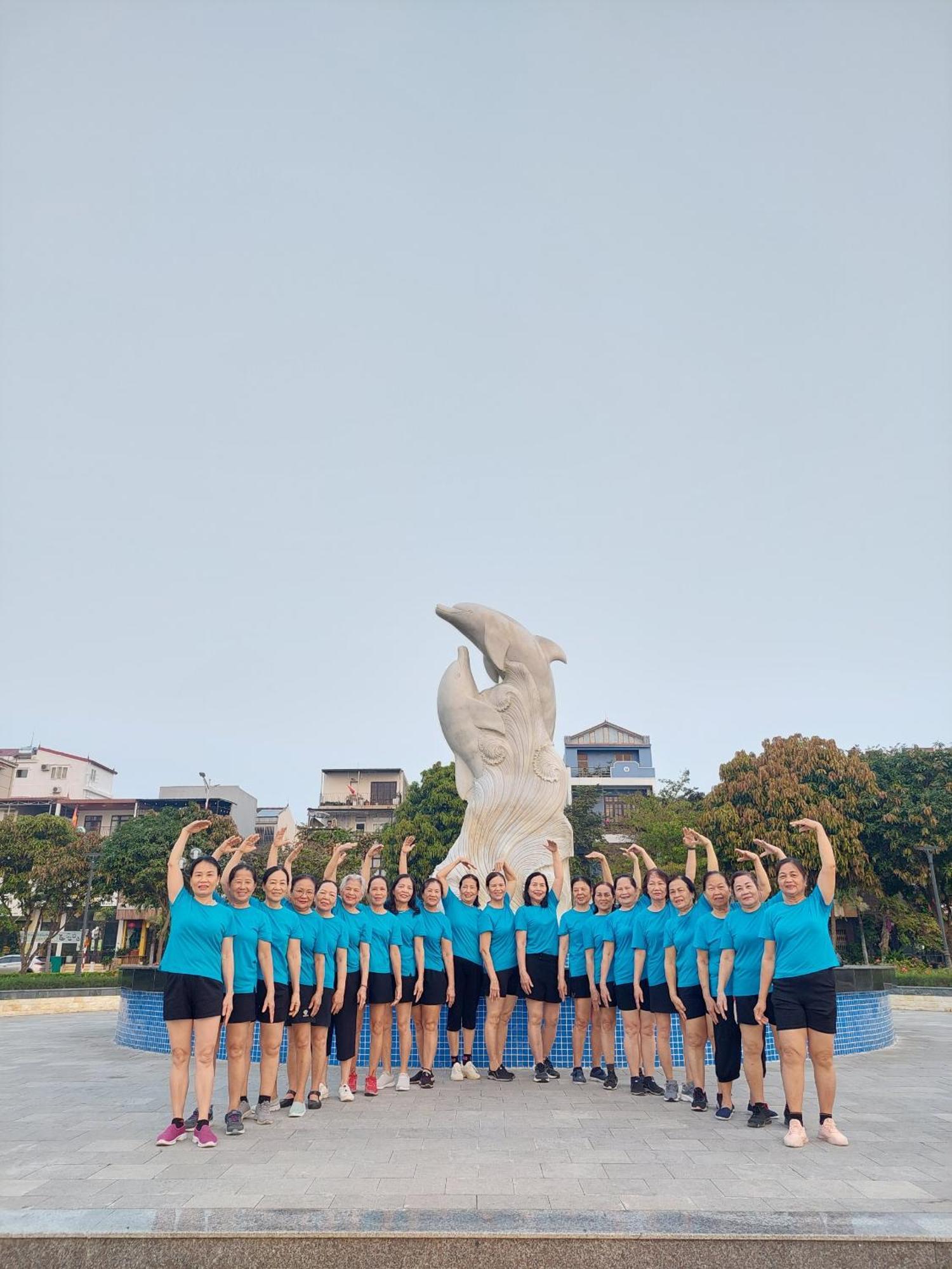 Nha Nghi Hang Nga Dong Hoi Exteriör bild