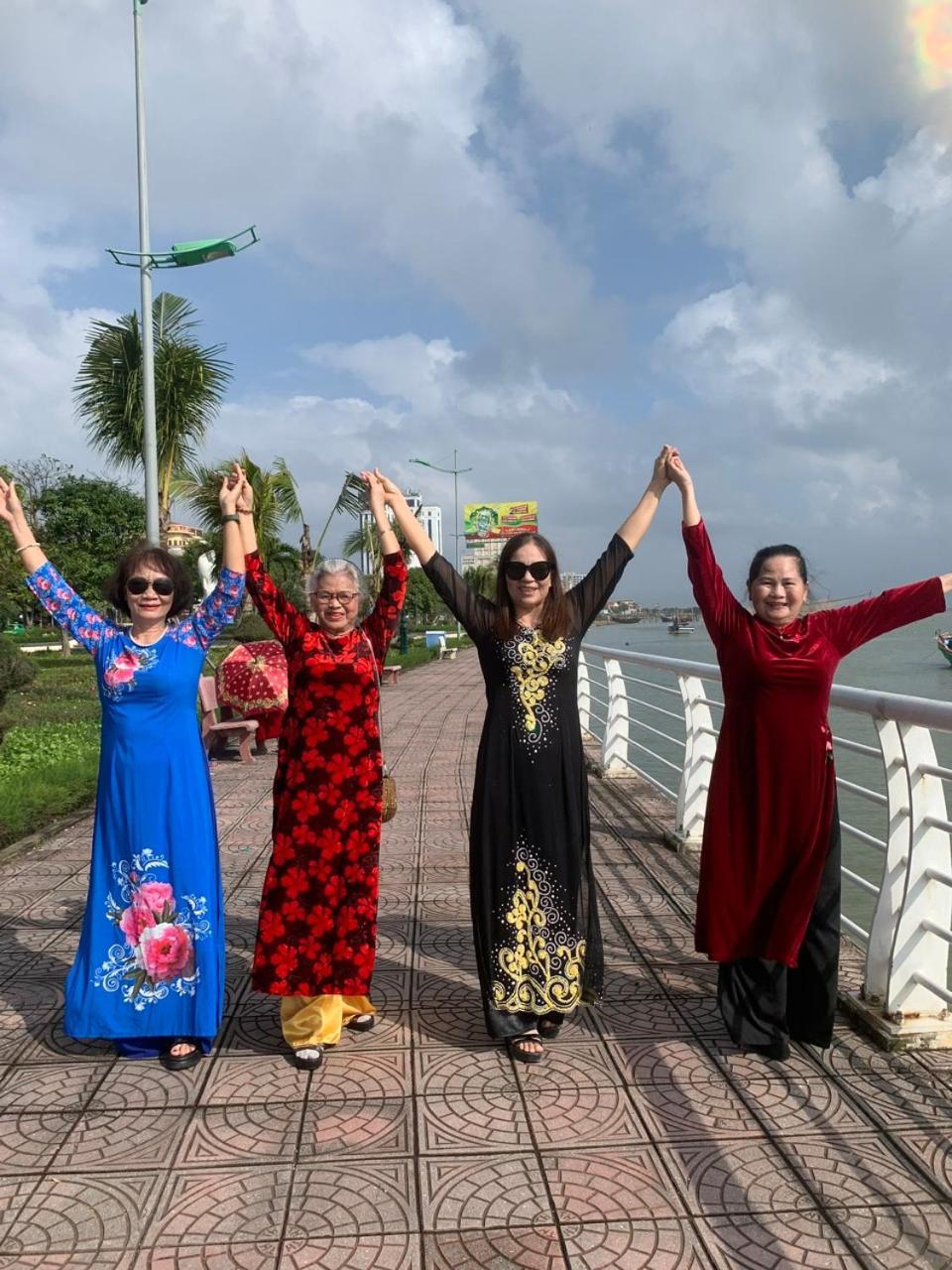 Nha Nghi Hang Nga Dong Hoi Exteriör bild